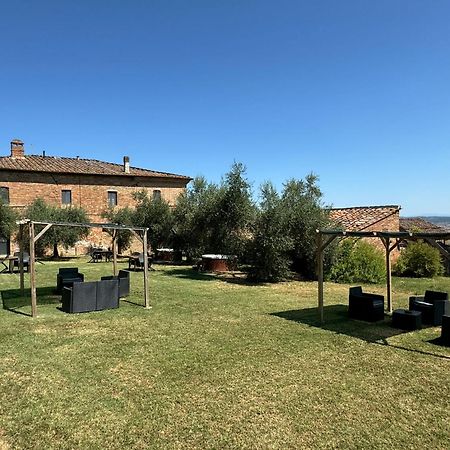 Agriturismo Diffuso Monte Oliveto Maggiore Chiusure ภายนอก รูปภาพ