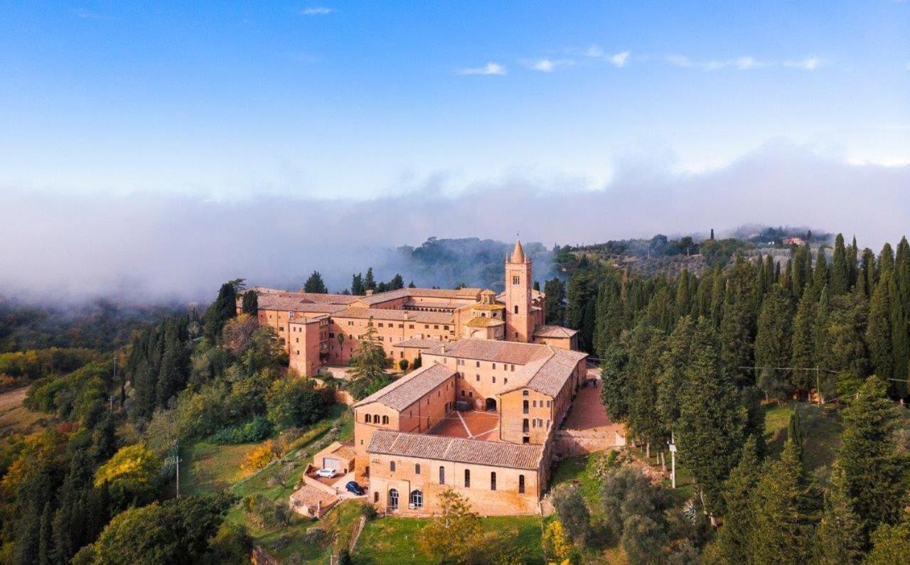 Agriturismo Diffuso Monte Oliveto Maggiore Chiusure ภายนอก รูปภาพ