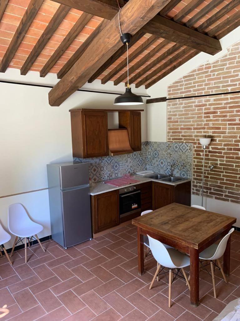Agriturismo Diffuso Monte Oliveto Maggiore Chiusure ภายนอก รูปภาพ
