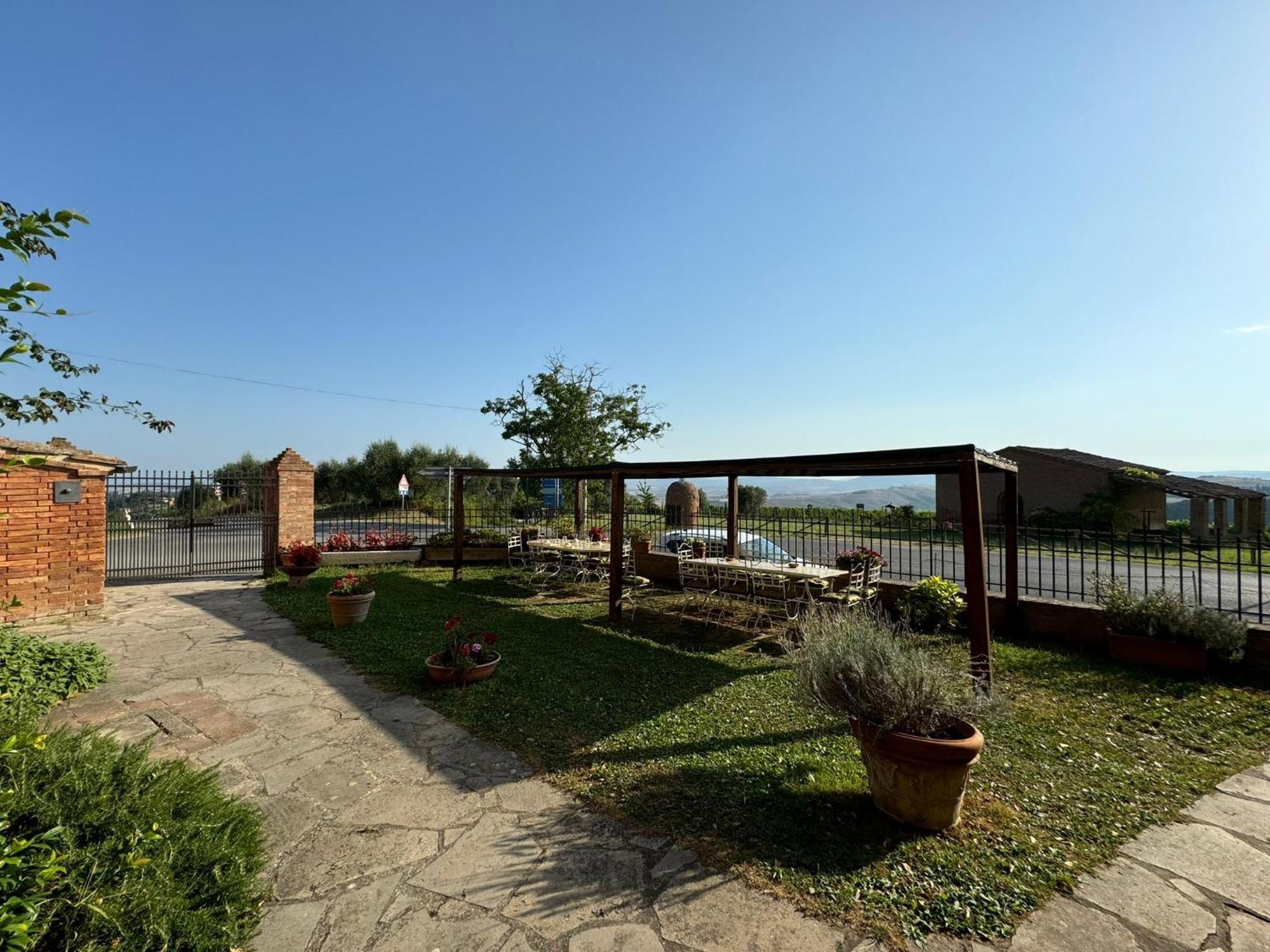 Agriturismo Diffuso Monte Oliveto Maggiore Chiusure ภายนอก รูปภาพ