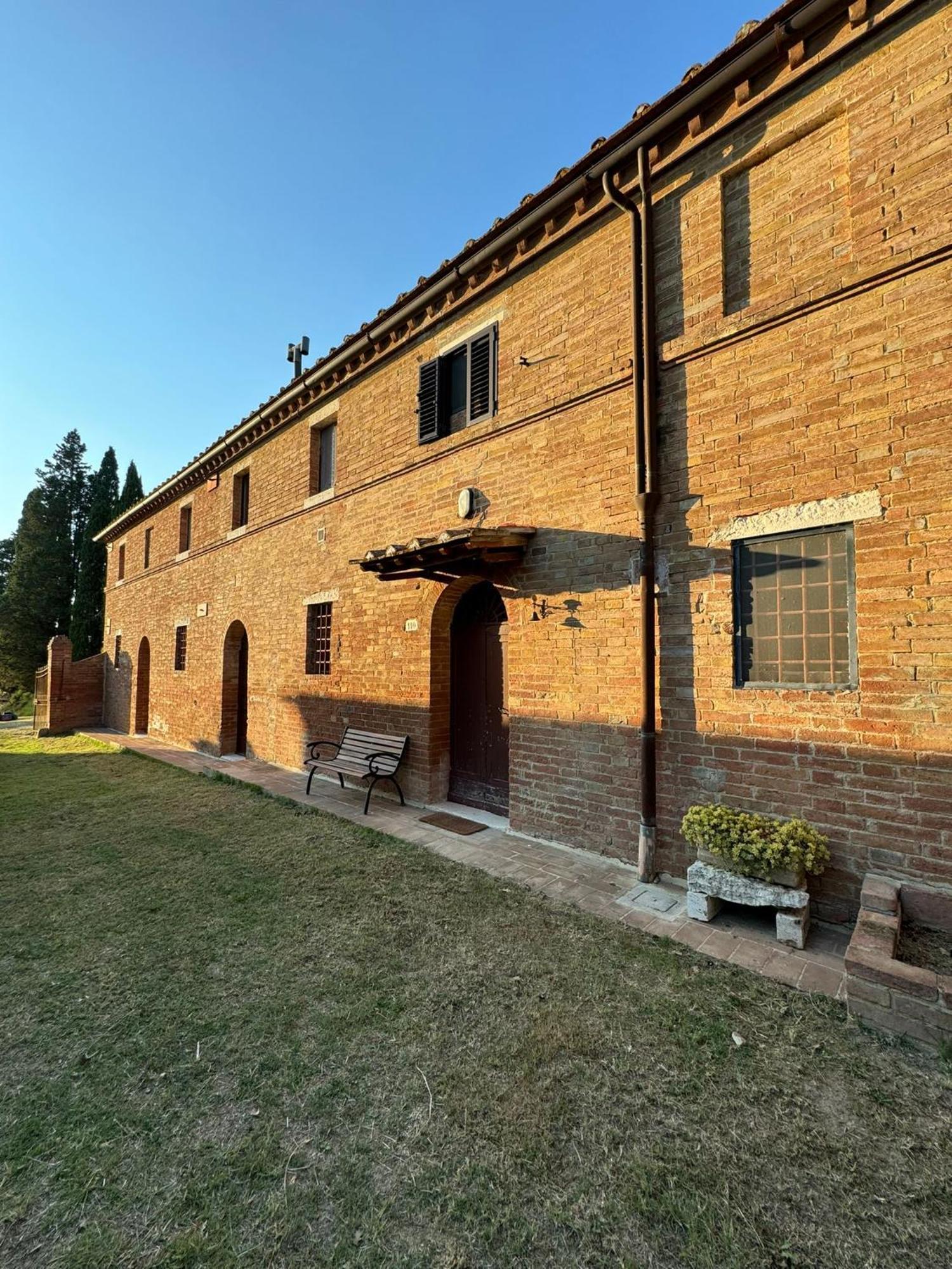 Agriturismo Diffuso Monte Oliveto Maggiore Chiusure ภายนอก รูปภาพ